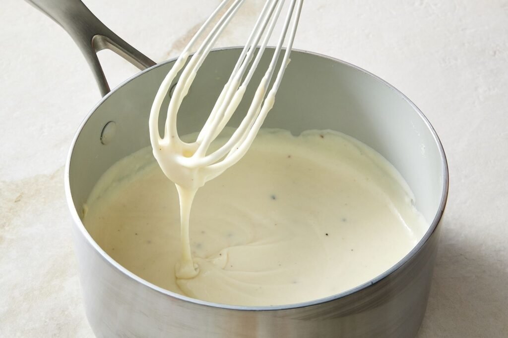 Como Fazer Molho Bechamel com Queijo: Cremoso, Fácil e Irresistível