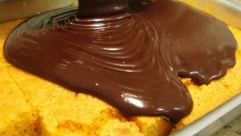 Bolo de Chocolate com Tablete