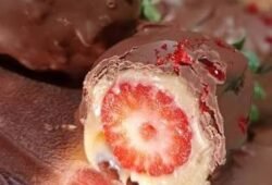 morango cravejado com chocolate meio amargo
